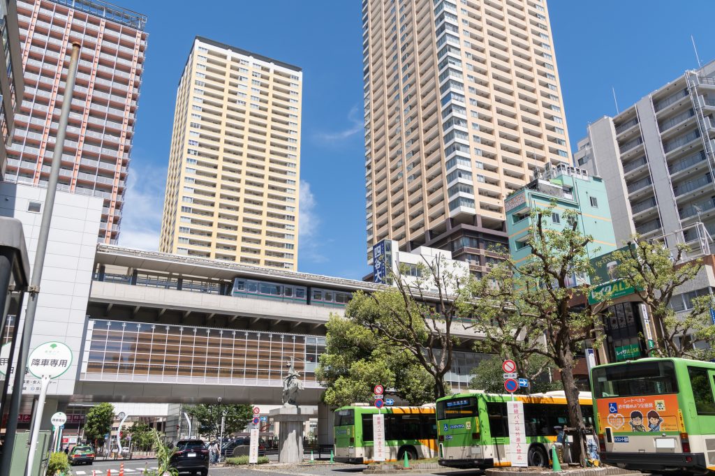 日暮里駅の駅前風景