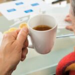 仕事中に紅茶を飲むメリットとは？効果やおいしい紅茶を煎れるコツも紹介